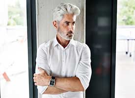 ak-saçlı-adam